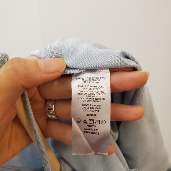 LOFT Chambray tank top - Picture 4 of 5